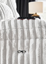 Load image into Gallery viewer, Technique DBL REC PWR Loveseat w/Console - TAX INCLUDED !