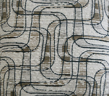 Load image into Gallery viewer, Erinsburg Sectional with Chaise