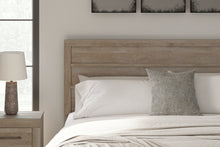 Load image into Gallery viewer, Gachester Queen Panel Bed