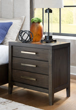 Load image into Gallery viewer, Westonfort Three Drawer Night Stand