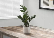Load image into Gallery viewer, ARTIFICIAL PLANT - 20"H ZZ