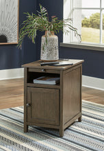 Load image into Gallery viewer, Treytown Chair Side End Table