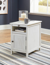 Load image into Gallery viewer, Treytown Chair Side End Table