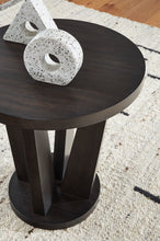 Load image into Gallery viewer, Chasinfield Round End Table