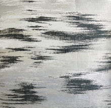 Load image into Gallery viewer, Martillo Accent Pillow