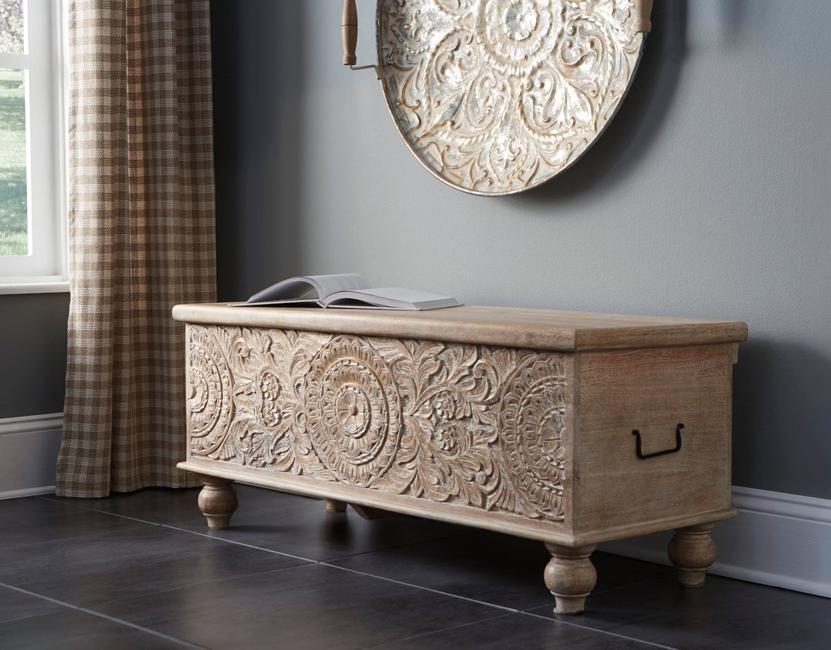 Ashley Furniture 天然大理石オブジェ Fossil Ridge Storage Bench – Ashley HomeStore