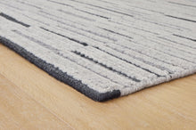 Load image into Gallery viewer, Pomfret Large Area Rug