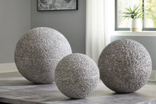 Load image into Gallery viewer, Chanlow Sculpture Set
