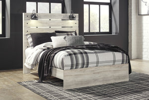 Cambeck Queen Panel Bed with 2 Nightstands