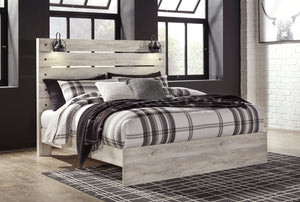 Cambeck King Panel Bed with 2 Nightstands