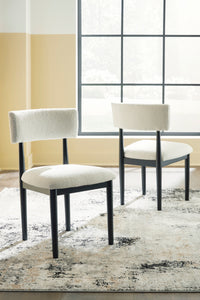Xandrum Round Dining Room Set 5 pc