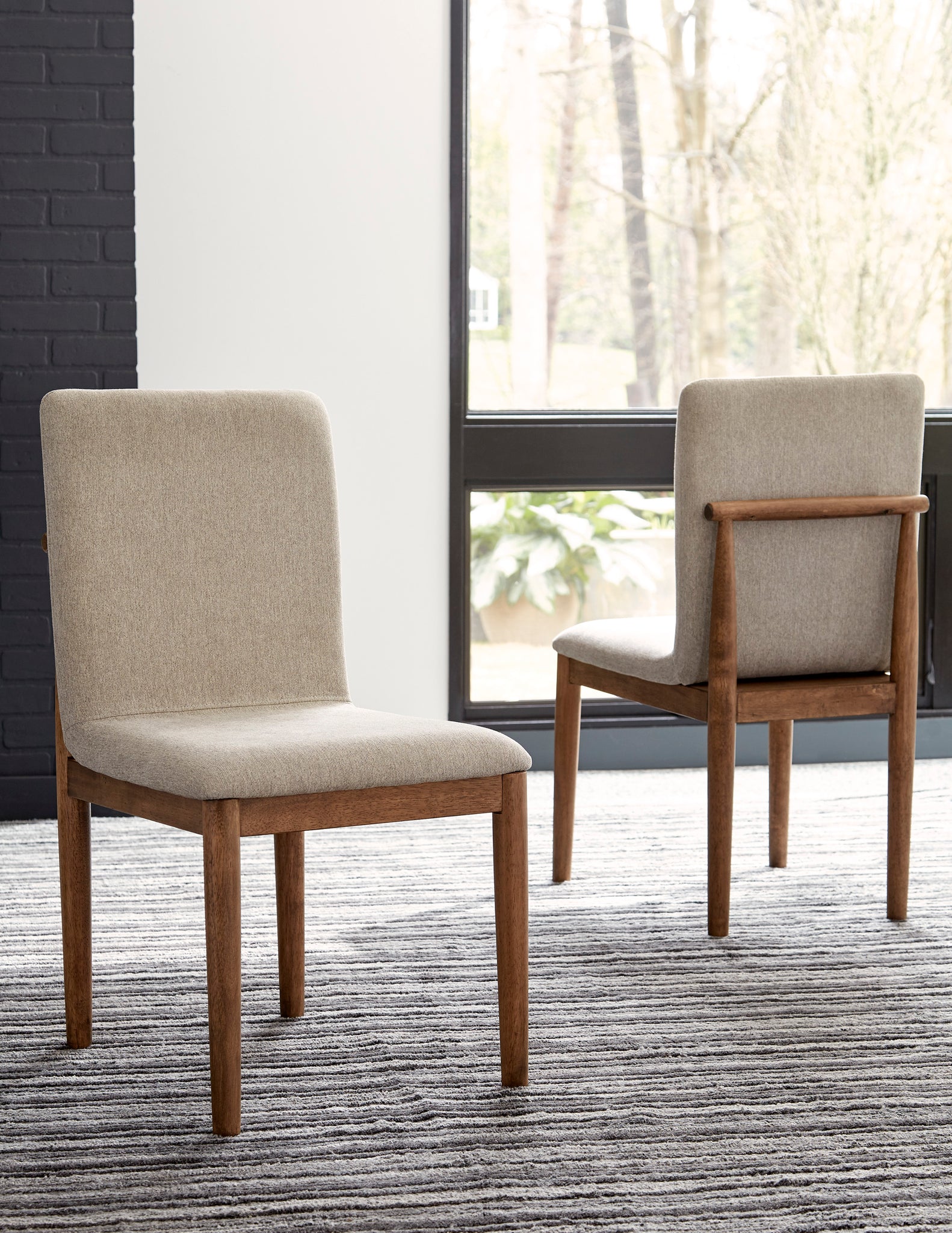 Isanti Dining Table 4 Chairs – Ashley HomeStore