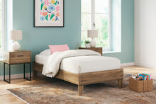 Load image into Gallery viewer, Deanlow Platform Bed Foundation
