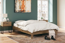 Load image into Gallery viewer, Deanlow Platform Bed Foundation

