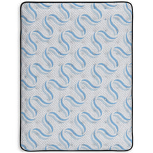 Load image into Gallery viewer, Elite Springs Plush Queen Mattress
