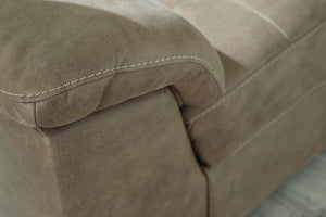 Maderla RAF 2 Piece Sectional