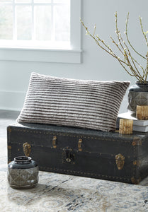 Metea Accent Pillow