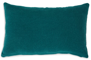 Dovinton Pillow