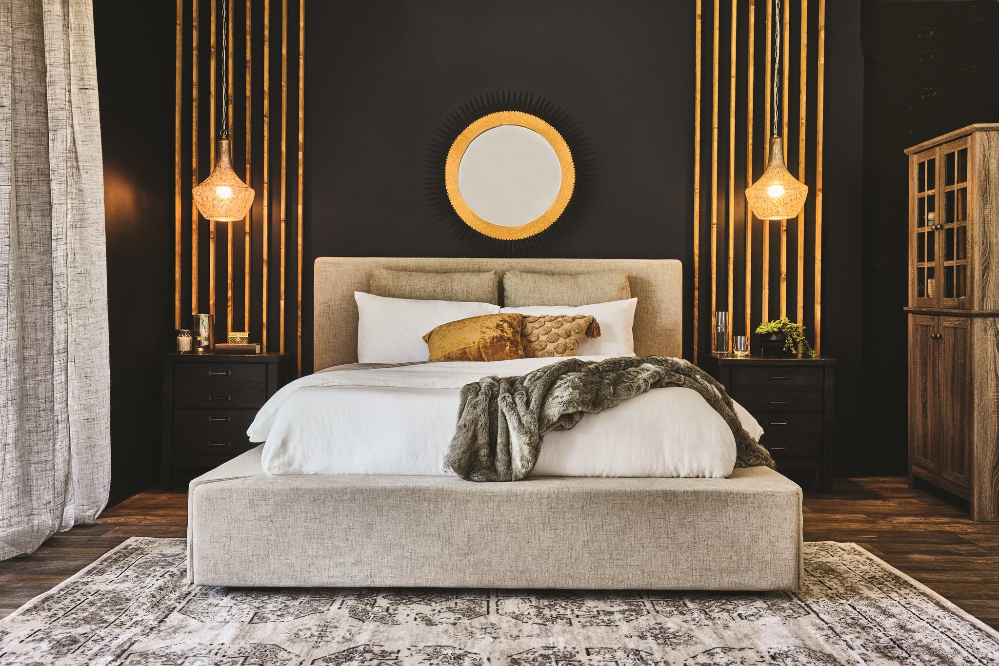 Ashley queen upholstered outlet bed