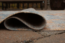 Load image into Gallery viewer, Wraylen Area Rug
