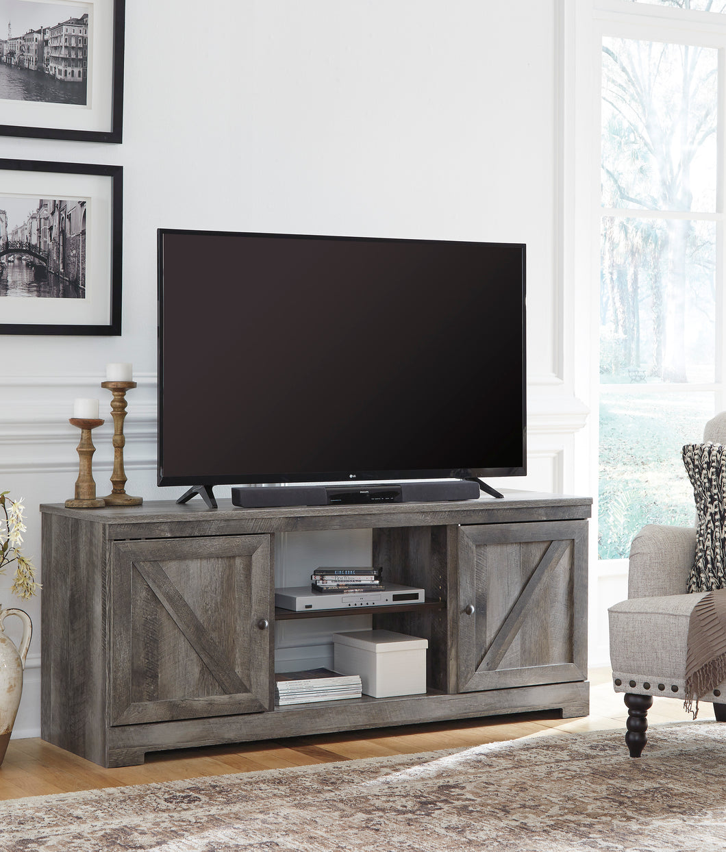 Wynnlow LG TV Stand